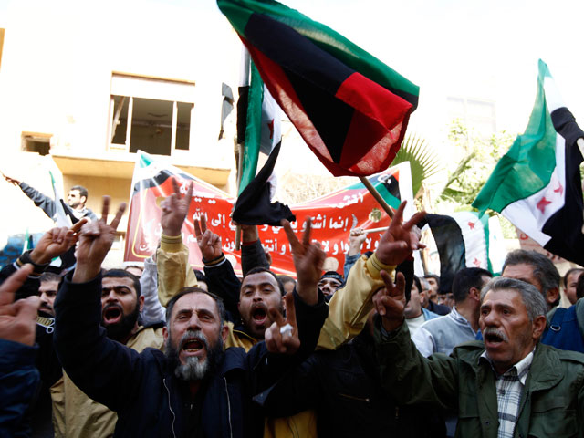 С посольства РФ в Ливии сорвали флаг
