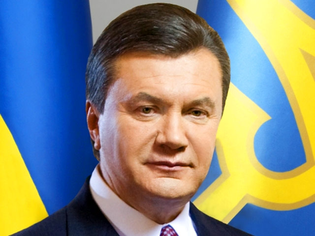 Президент Украины Виктор Янукович подписал в среду указ об увольнении Михаила Ежеля с поста министра обороны Украины, назначив на эту должность Дмитрия Саламатина