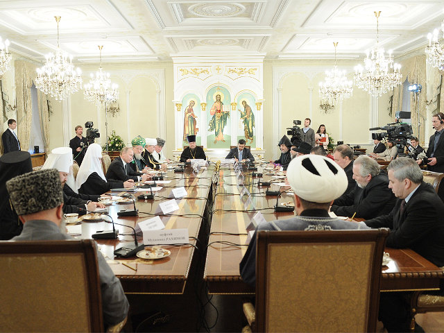 Религиозные лидеры России видят в Путине объединителя нации