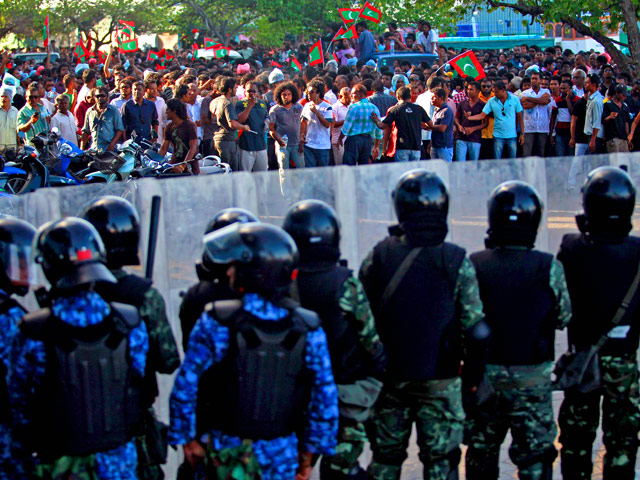 На днях на Мальдивах разразился политический кризис, прозванный в СМИ "spa-революцией"