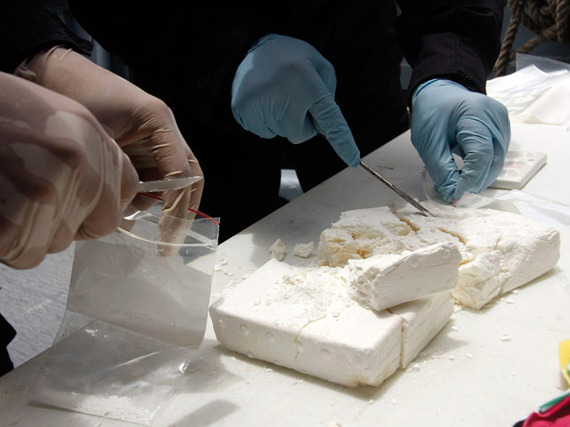 Полиция Италии изъяла 40 кг кокаина, отправленного из Эквадора в дипломатическом багаже "для повышения туристической привлекательности"