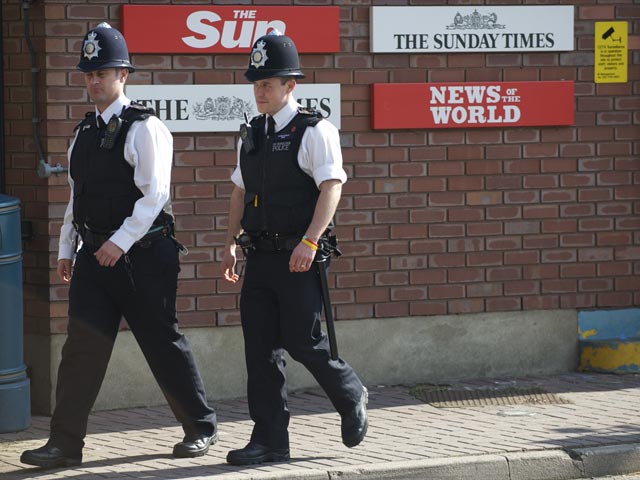 В Великобритании арестованы восемь человек в рамках расследования по делу о подкупе полиции и государственных служащих