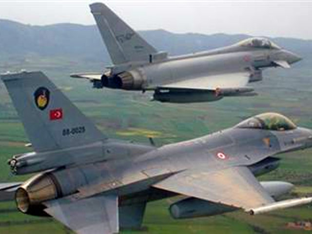 Самолеты ВВС Турции нанесли в воскресенье удары по лагерям боевиков оппозиционной Курдской рабочей партии на территории северного Ирака, заявил представитель турецкой армии