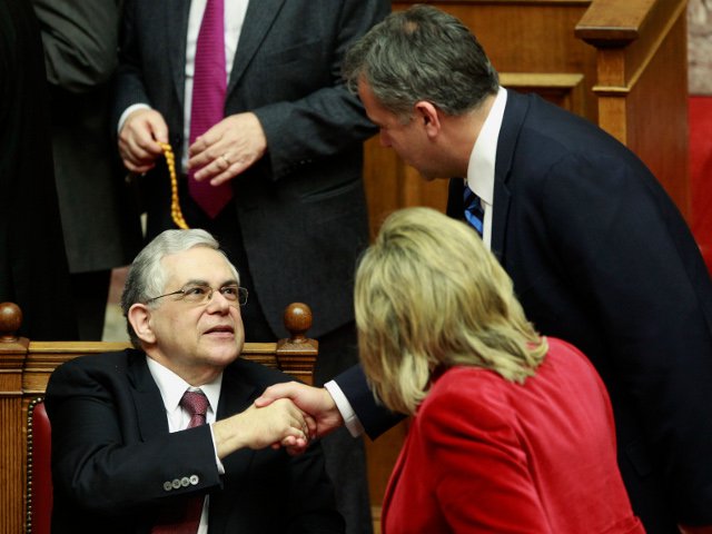 Греческий парламент принял сегодня ночью большинством голосов закон о новом кредитном соглашении с ЕС и МВФ, предусматривающий меры жесткой экономии в обмен на финансовую помощь в 130 млрд евро
