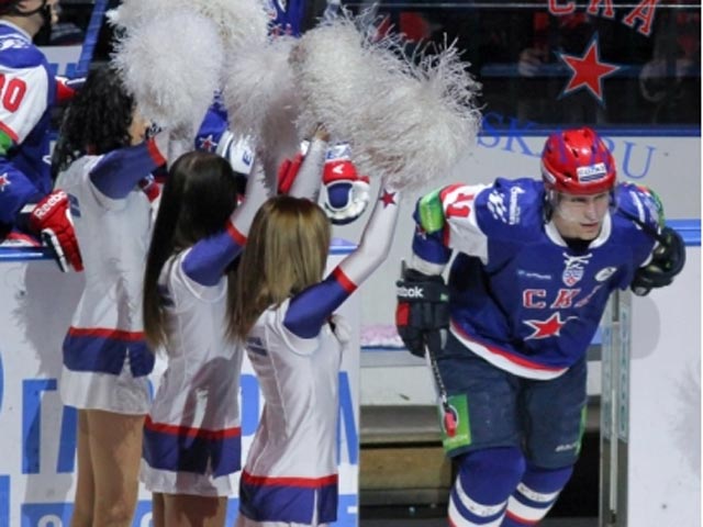 "Газпром" выделит хоккейному клубу СКА один миллиард рублей