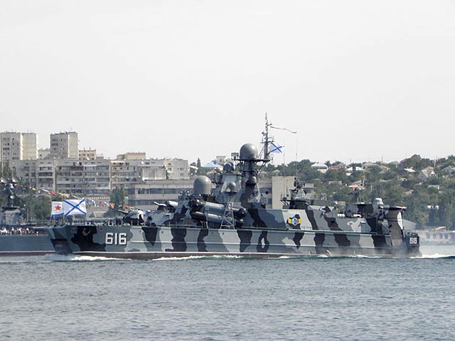 Украина может обложить налогами объекты базы российского Черноморского флота, использующиеся не по прямому назначению, если эти объекты не будут возвращены Севастополю