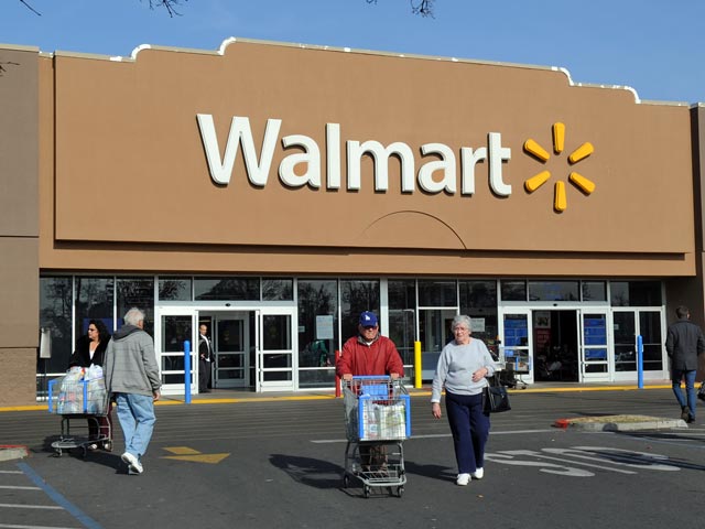 Крупнейшая в мире розничная сеть Walmart, старшим вице&#8211;президентом которой с осени 2011 года является экс&#8211;глава Х5 Лев Хасис, близка к покупке за 1,99 млрд долларов сети гипермаркетов "Карусель" &#8211; самого проблемного актива Х5