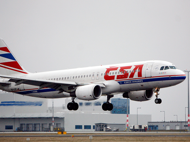 Пилот чешской авиакомпании CSA (Czech Airlines) скончался в среду вскоре после окончания очередного полета
