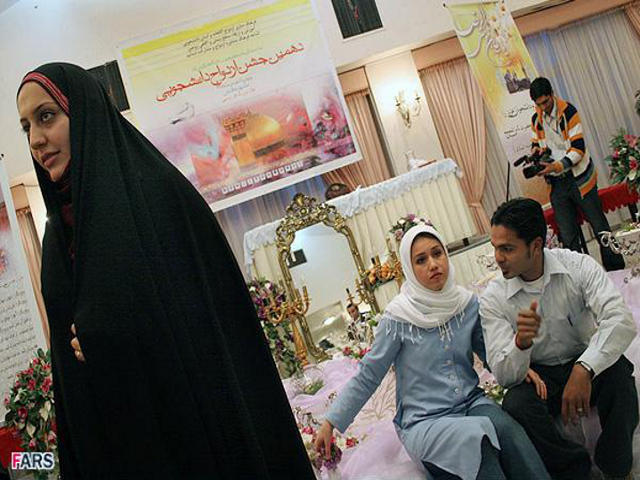 Шиитский проповедник опубликовал фетву, разрешающую мусульманам заключать брак "ради удовольствия"