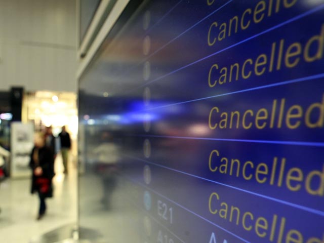 Работники крупнейшего в Германии аэропорта - Франкфурта-на-Майне - в четверг начали забастовку. Как передает "Интерфакс" со ссылкой на руководство аэропорта, это привело к отмене более 150 рейсов