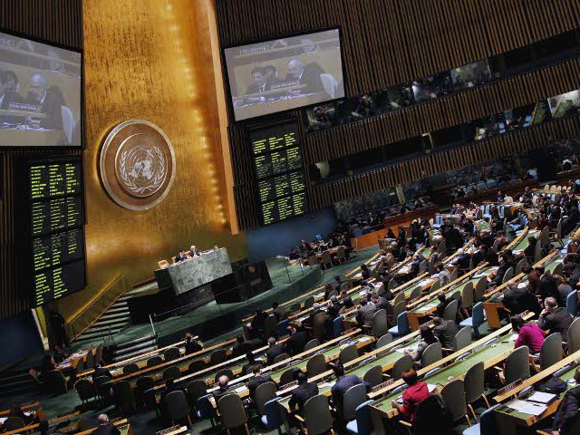 Генеральная Ассамблея ООН большинством голосов одобрила представленный Египтом проект резолюции "Положение в Сирийской Арабской Республике"