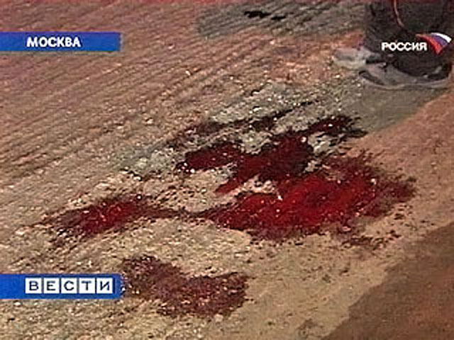 Тело мужчины с многочисленными огнестрельными ранениями обнаружено накануне в "Жигулях" на Киевском шоссе в Подмосковье