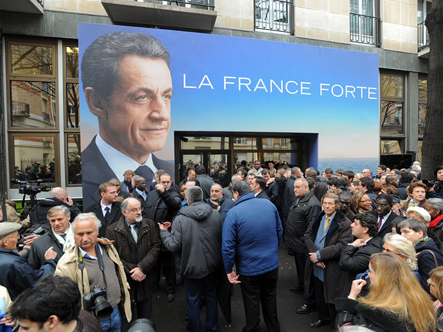 Президент Франции Николя Саркози, баллотирующийся на второй пятилетний срок, представил сегодня во французской столице свой избирательный штаб