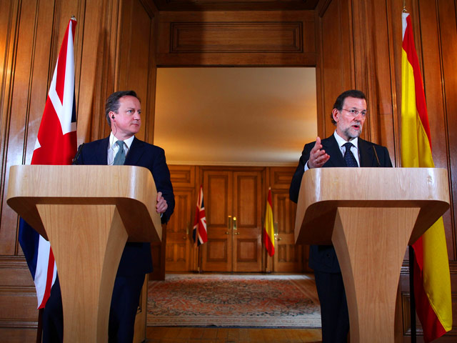 Премьер-министр Великобритании Дэвид Кэмерон принимал 21 февраля в Лондоне испанского коллегу Мариано Рахоя
