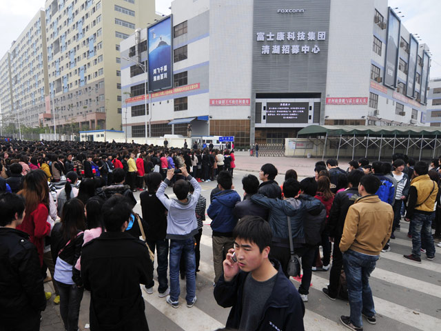 Руководство Apple снова напугано массовыми самоубийствами китайских сборщиков iPhone и iPad 