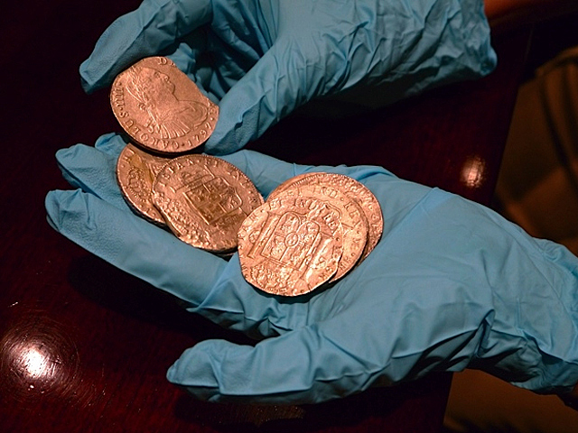 Клад ценой в в 500 миллионов долларов, состоящий из 595 тысяч старинных монет из золота и серебра, вернулся в Испанию
