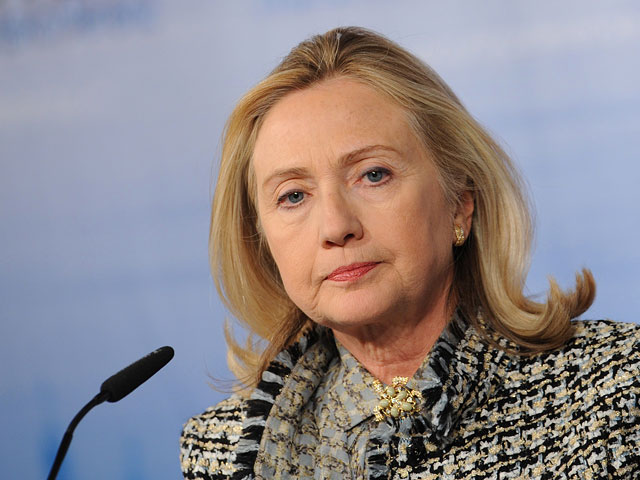 Хиллари Клинтон пообещала не атаковать Сирию, но помочь тем, кто решится напасть
