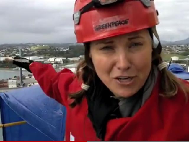 Новозеландская актриса и певица Люси Лоулесс была задержана полицией за участие в акции Greenpeace, в ходе которой экологи захватили буровое судно у берегов этой страны