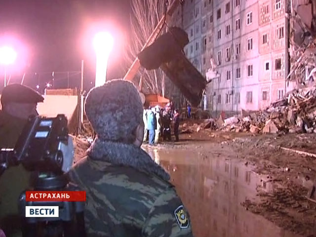 Тело третьего погибшего обнаружено под завалами дома, обрушившегося в Астрахани
