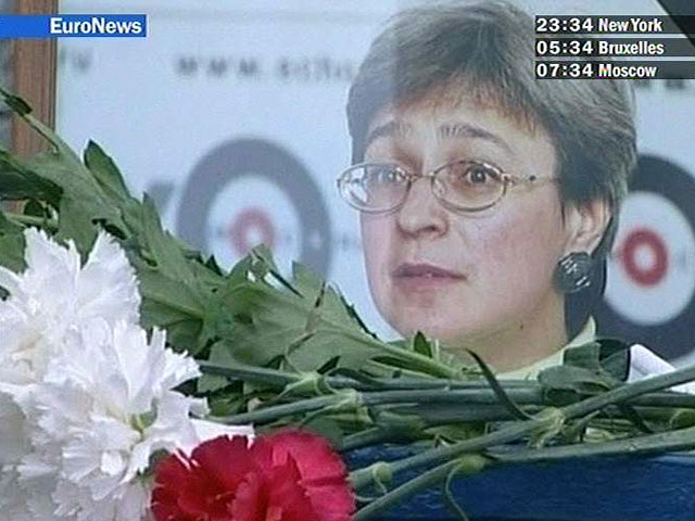 Павлюченков сообщил, что, насколько ему известно, убийство Политковской связано с конфликтом, который произошел у нее с Закаевым и Березовским в Лондоне