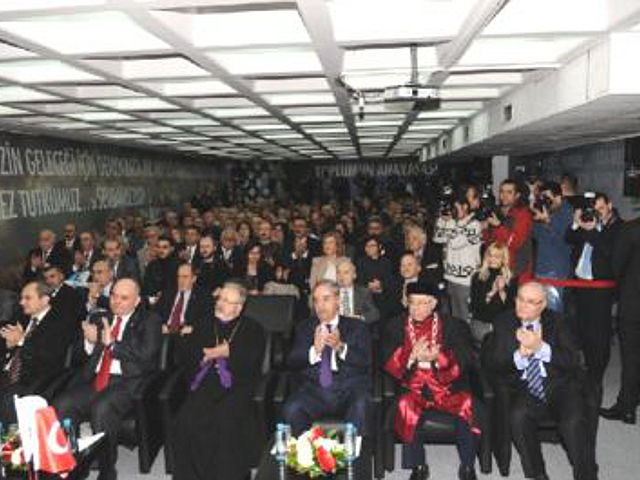 В Стамбуле прошли очередные обсуждения проекта новой конституции Турции, в которых наряду с представителями турецких властей принимали участие иерархи Армянской апостольской, Сиро-католической и Сиро-яковитской Церквей