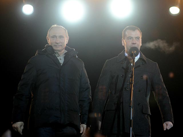Избранный президент РФ Владимир Путин на следующий день после проведения выборов получил официальные поздравления от представителей большинства российских партнеров на мировой арене