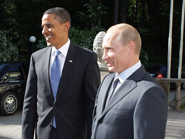 Президент США Барак Обама рассчитывает, что ему удастся пообщаться в неформальной обстановке с Владимиром Путиным на саммите "восьмерки", который пройдет 18-19 мая в загородной резиденции американских президентов Кэмп-Дэвид