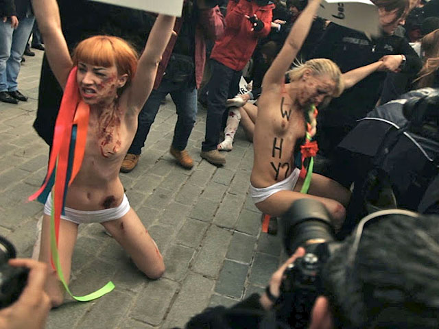 Власти Турции депортировали на родину четырех активисток украинского движения Femen, которые в Международный женский день 8 марта провели акцию в Стамбуле