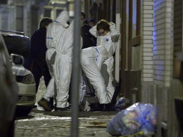 В результате поджога мечети в бельгийской столице погиб имам, еще один человек пострадал