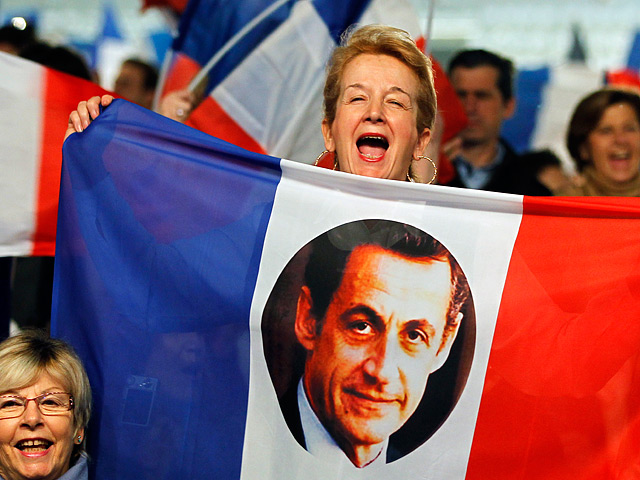 Президента Франции Николя Саркози, собирающегося баллотироваться на второй срок, вновь обвинили в том, что его предвыборную кампанию в 2007 году финансировал свергнутый и убитый прошлой осенью ливийский лидер Муаммар Каддафи