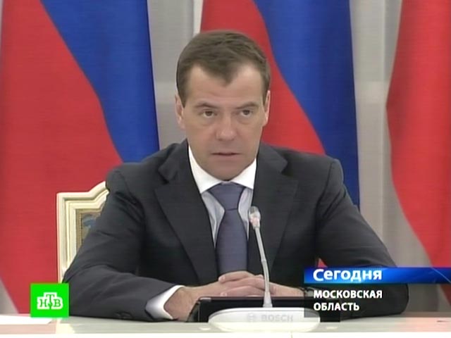 Президент России Дмитрий Медведев во вторник подписал Национальный план борьбы с коррупцией на 2012-2013 годы. Об этом, как передает ИТАР-ТАСС, глава государства заявил на заседании Совета по противодействию коррупции