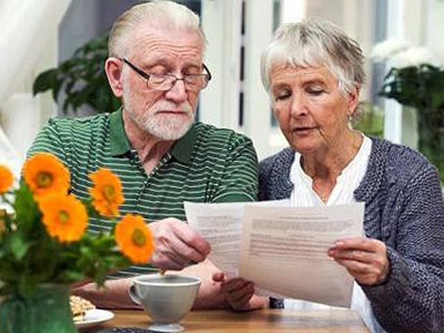 Эксперты "Стратегии 2020" хотят повысить пенсионный возраст до 63 лет как для мужчин, так и для женщин