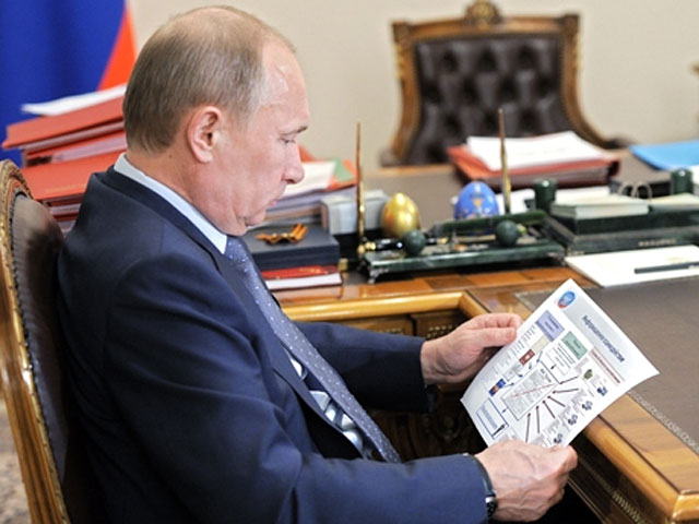 17 марта премьер Владимир Путин встретился с руководителем Федеральной налоговой службы Михаилом Мишустиным