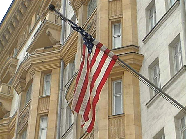 Посол США в РФ Майкл Макфол, который является главным сторонником "перезагрузки" отношений Москвы и Вашингтона, заявил, что его шокировали антиамериканизм россиян, с которым ему пришлось столкнуться при приезде в российскую столицу