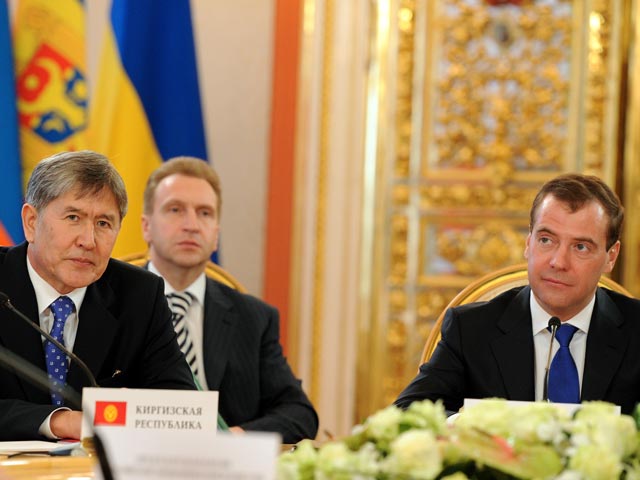 Алмазбек Атамбаев и Дмитрий Медведев, 19 марта 2012 года