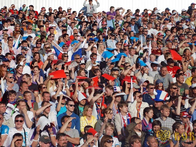 Польская ассоциация футбола решила запретить использование вувузелов, а заодно также Библий и крестов в течение чемпионата Евро-2012, который будет проходить в Польше и на Украине с 8 июня по 1 июля