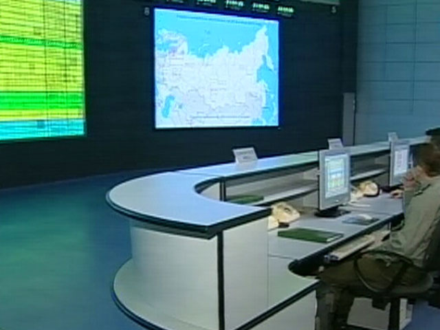 Российский телекоммуникационный спутник "Экспресс-АМ4", выведенный в августе прошлого года на нерасчетную орбиту, как ожидается, упадет в северной части Тихого океана 25-26 марта