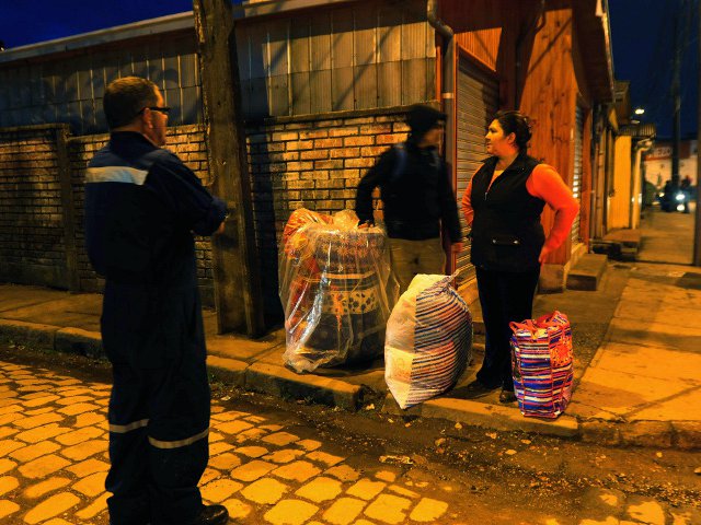 Чилийские власти исключают угрозу цунами после землетрясения, эвакуация населения из прибрежных районов отменена