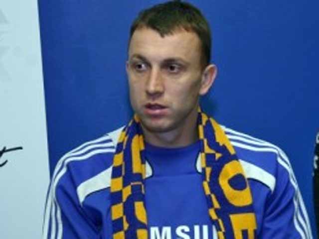 Футбольный клуб "Ростов" не выплачивает зарплату игрокам с июня 2011 года, заявил голкипер ростовской команды Деян Радич