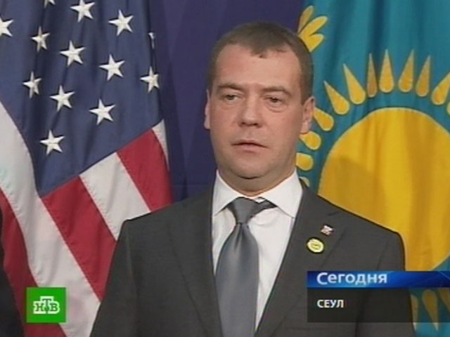 Медведев похвалил "комфортного" Обаму и резко ответил Ромни, назвавшему Россию "врагом номер один"