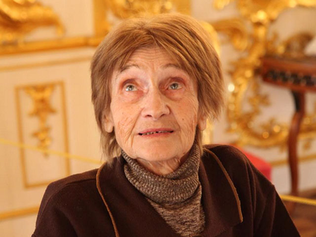 Скульптор-реставратор Галина Михайлова, в послевоенные годы занимавшаяся восстановлением Петергофского дворца, скончалась в Петербурге во вторник на 87-м году жизни