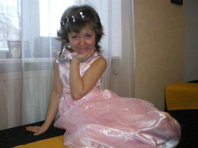 В четверг в Нарве состоялись похороны 9-летней Варвары Ивановой, убийство которой вызвало мощный резонанс по всей стране
