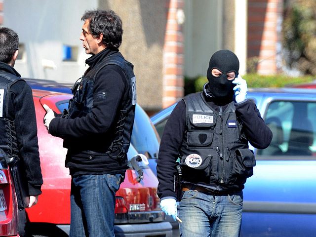 Французская полиция задержала около 20 человек, подозреваемых в связях с радикальными исламистскими группировками