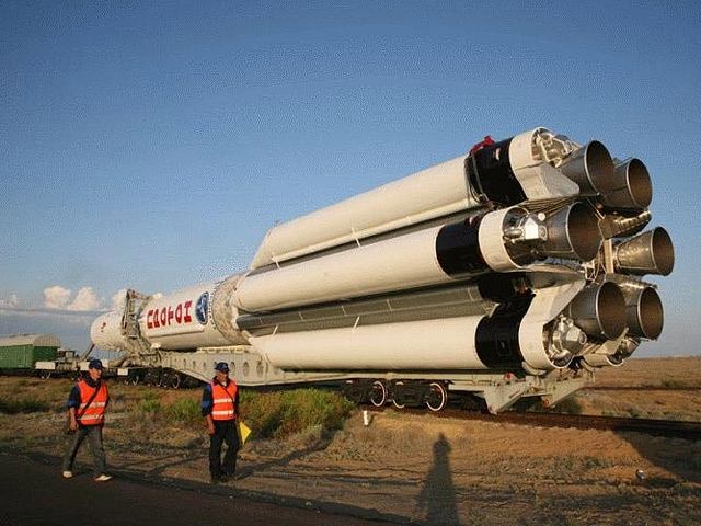 Министерство обороны осуществило в пятницу запуск ракеты-носителя "Протон-К" с космическим аппаратом военного назначения
