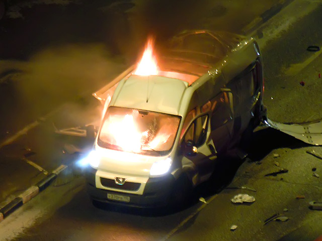 В Москве в ночь на вторник взорвался автомобиль