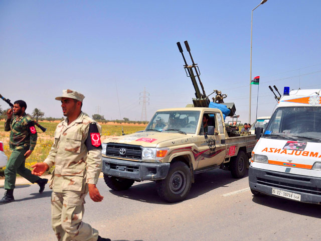 Переходный национальный совет Ливии объявил три района к западу от Триполи "закрытыми военными зонами"