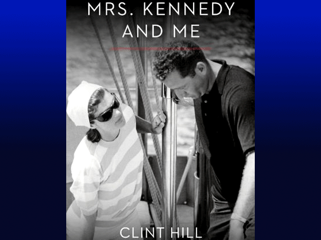 80-летний Клинт Хилл, работавший в охране первой леди Жаклин Кеннеди, опубликовал свои мемуары "Миссис Кеннеди и я", в которых подробно описал события 22 ноября 1963 года