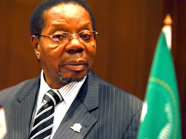 Президент страны Малави, что находится на юге Африки, 78-летний Бингу ва Мутарика доставлен в больницу столицы страны Лилонгве в тяжелом состоянии