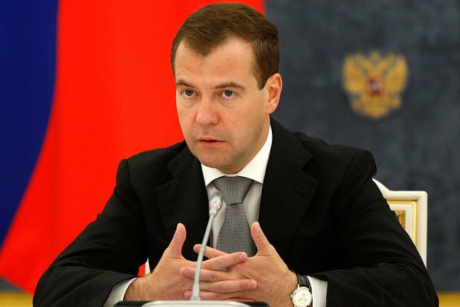 Медведев и Путин поздравили российских евреев с праздником Песах