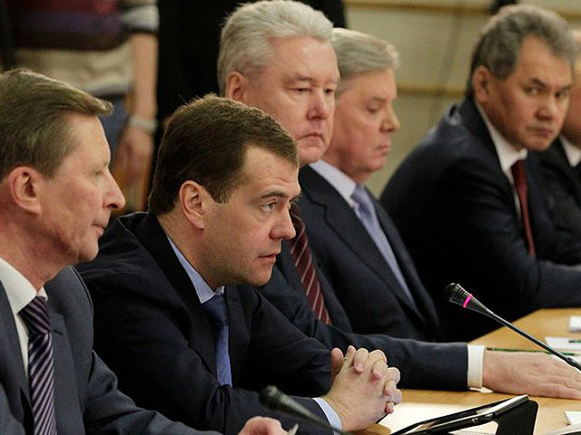 Медведев форсирует свой проект "большой Москвы": наконец-то озвучен план расширения границ и застройки